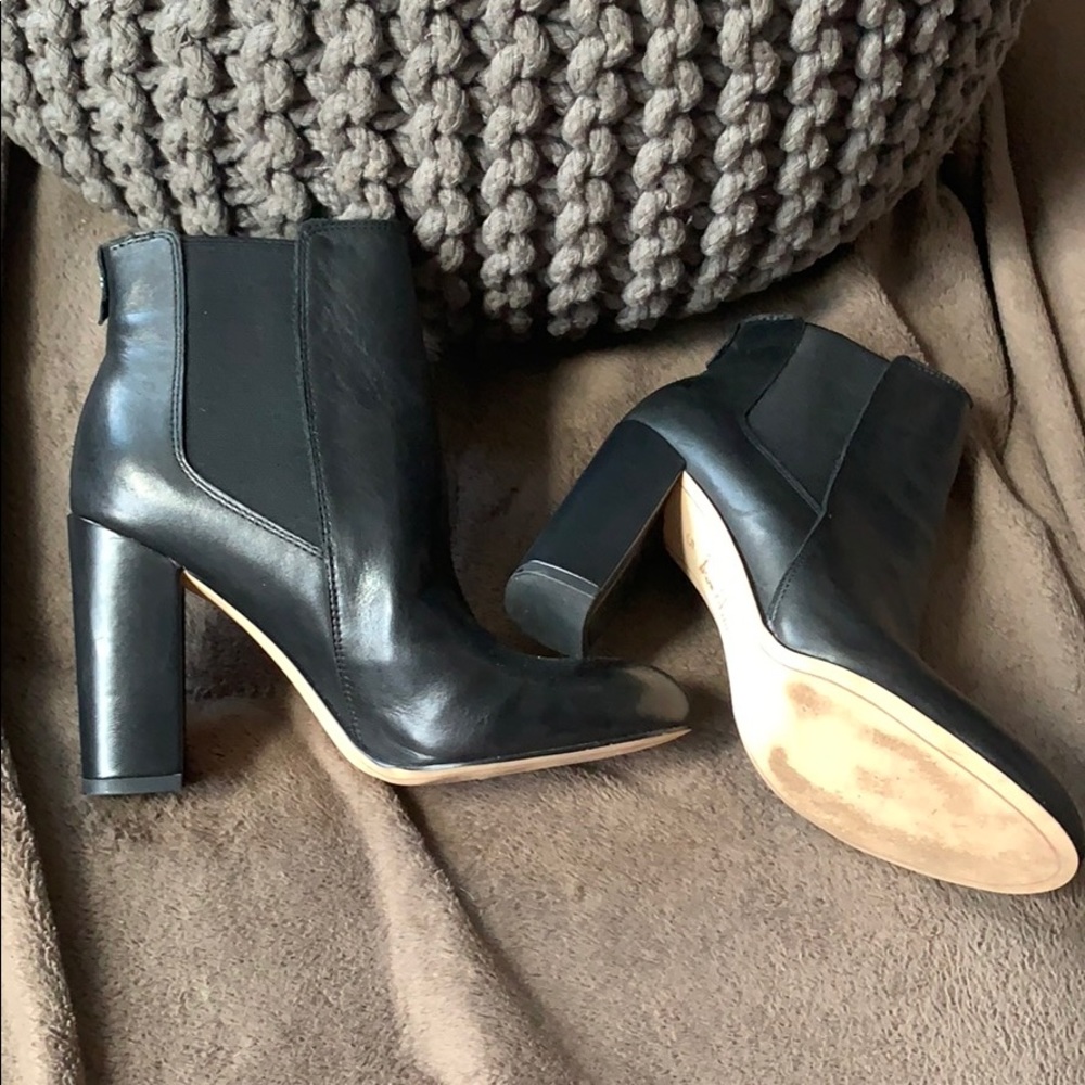 Black basic booties - Picture 2 of 5